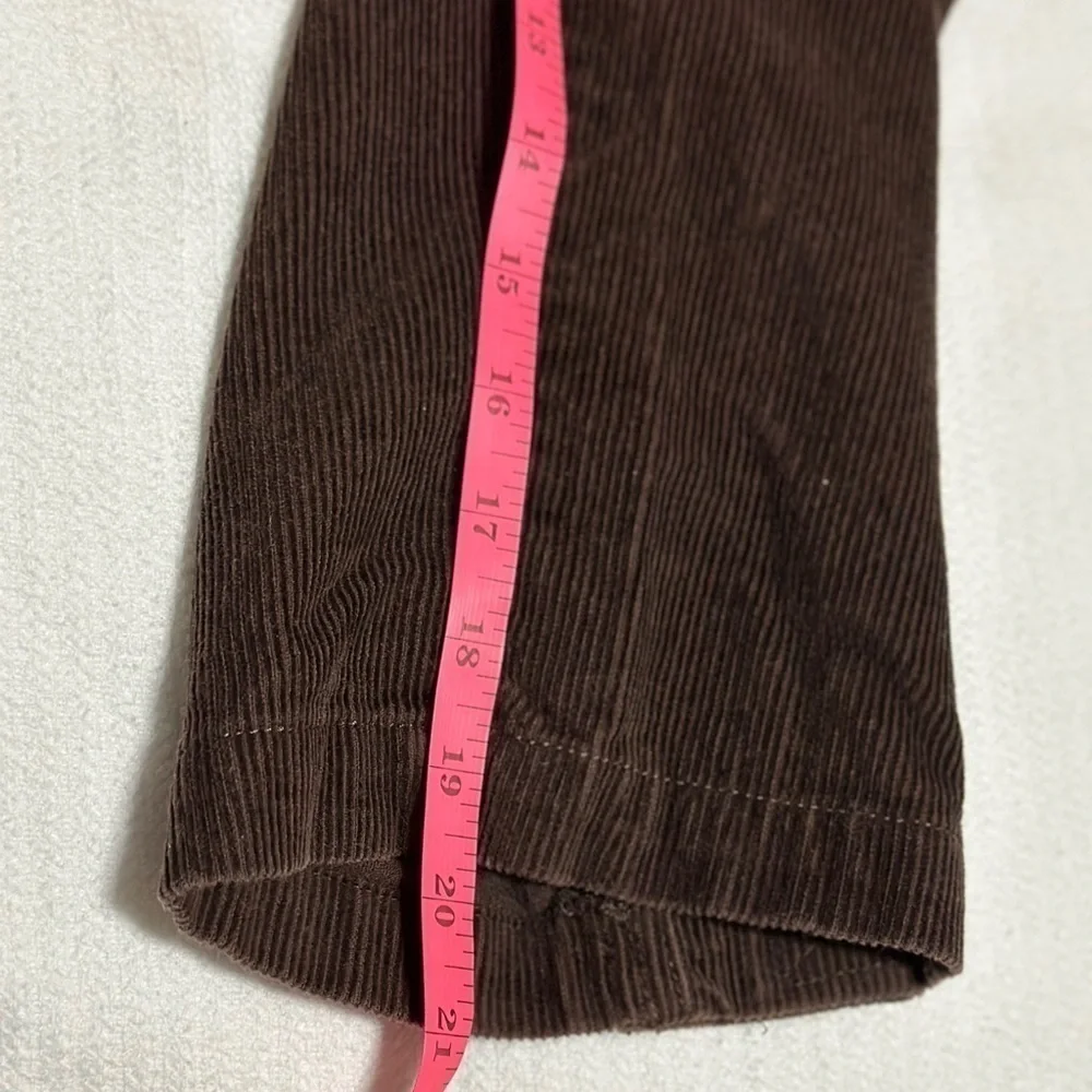 Boys brown corduroy pants. Velcro bottom, zip fly, with elastic waist. Size 6/7.